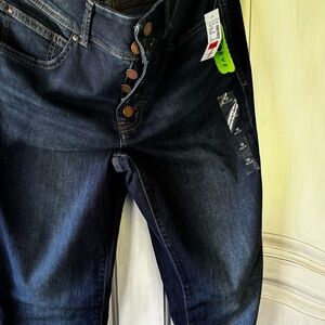 NWT Maurice’s Everflex Flare High Rise Jeans